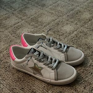 Vintage Havana Pink and Silver Sneakers with Star Emblem - Worn once